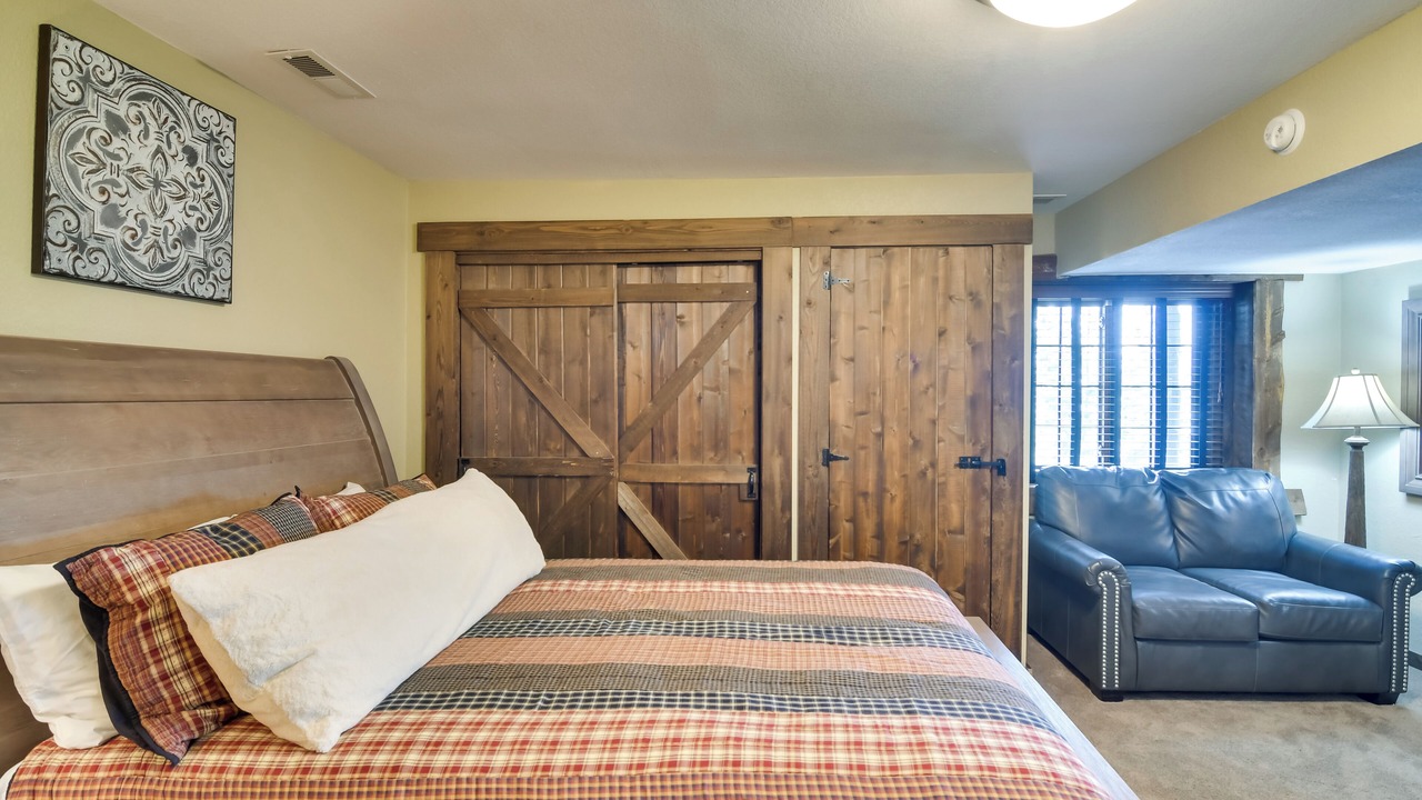 Photo of Bedroom in Winter Park Highlands