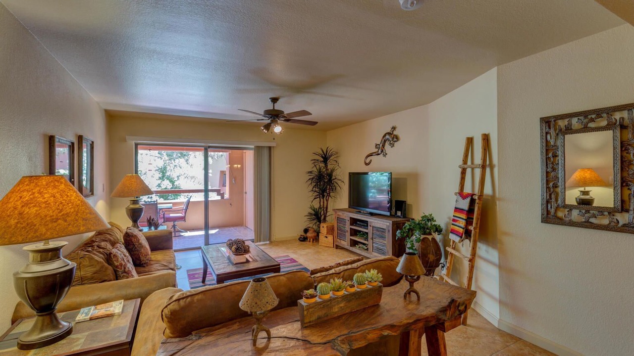 Photo of Livingroom in Paradise Valley Village