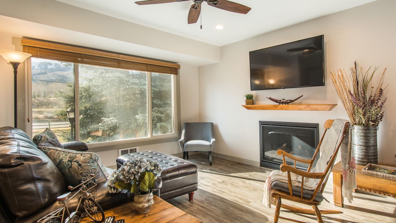 Photo of Livingroom in South Snyderville Basin