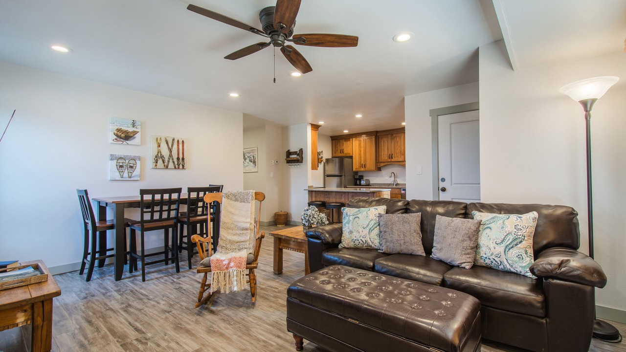 Photo of Livingroom in South Snyderville Basin