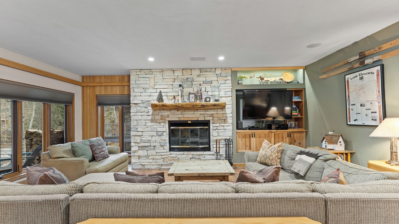 Photo of Livingroom in Mountain House