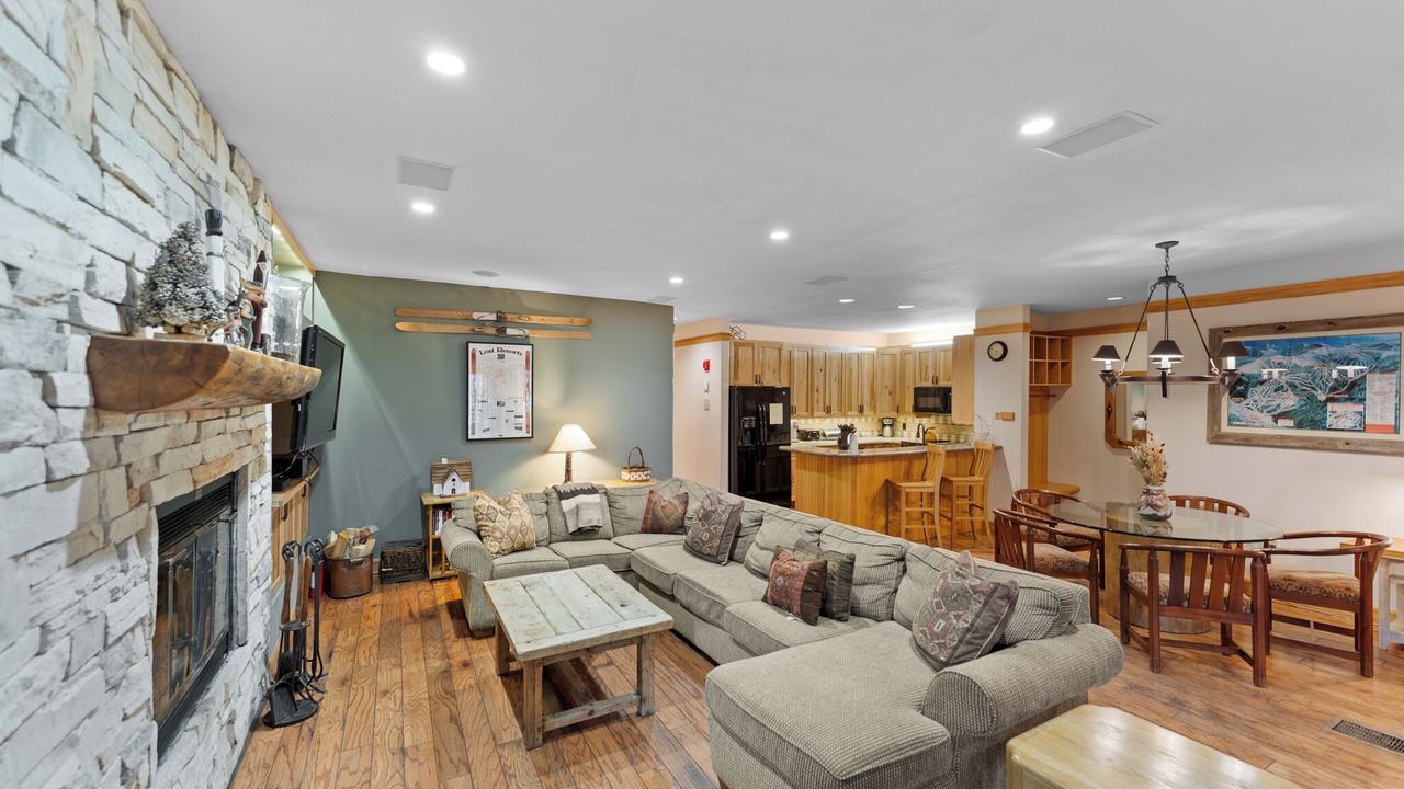 Photo of Livingroom in Mountain House