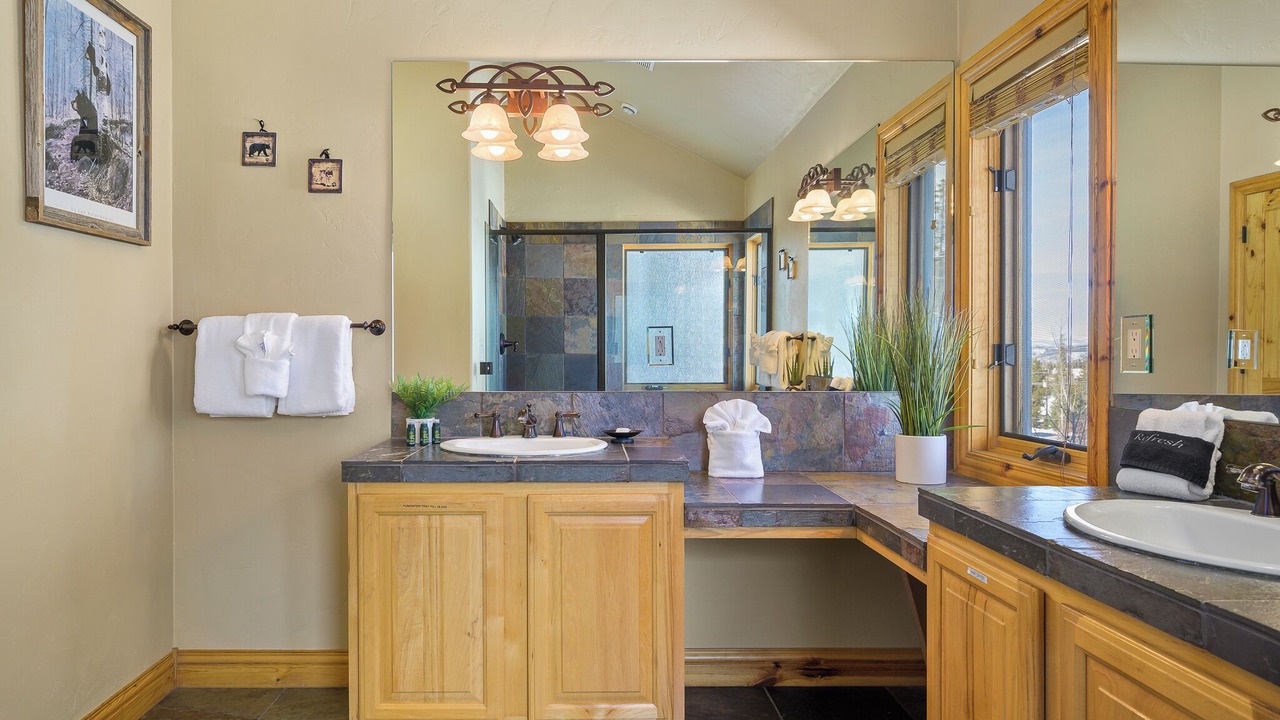 Photo of Bathroom in Fraser