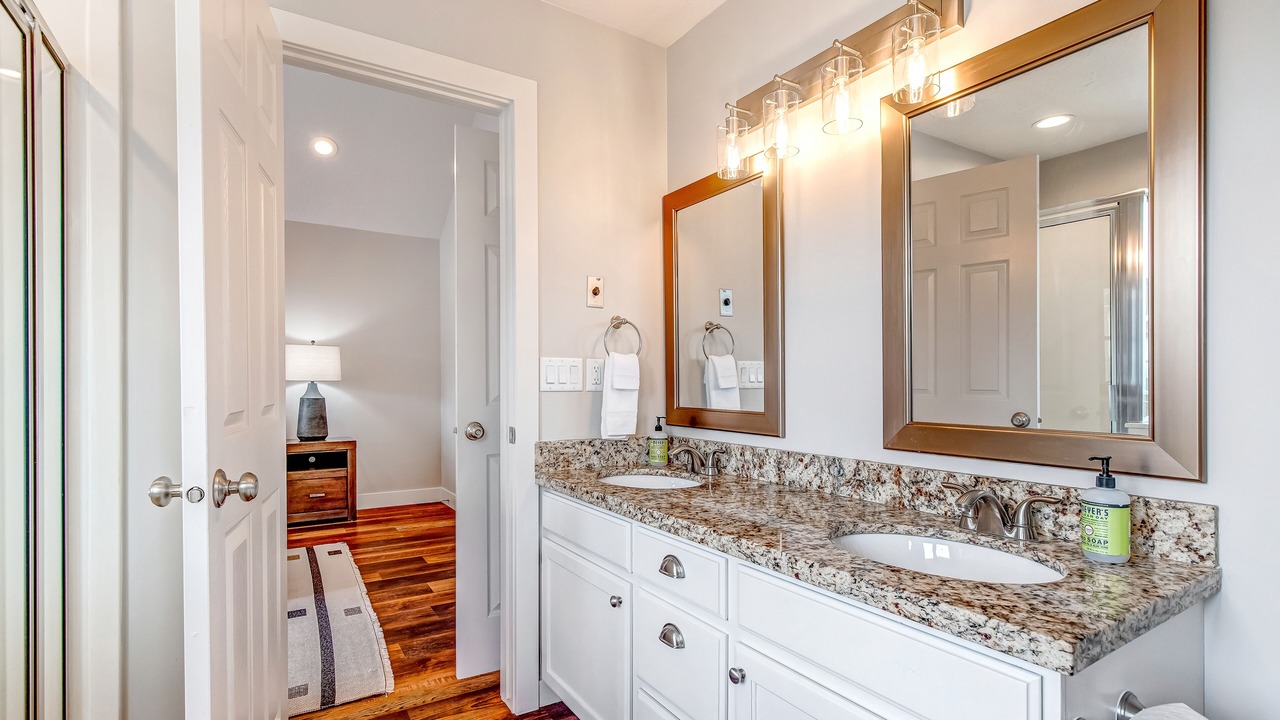 Photo of Bathroom in Cottonwood Heights