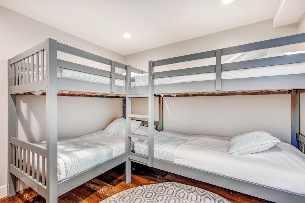 Photo of Bedroom in Cottonwood Heights