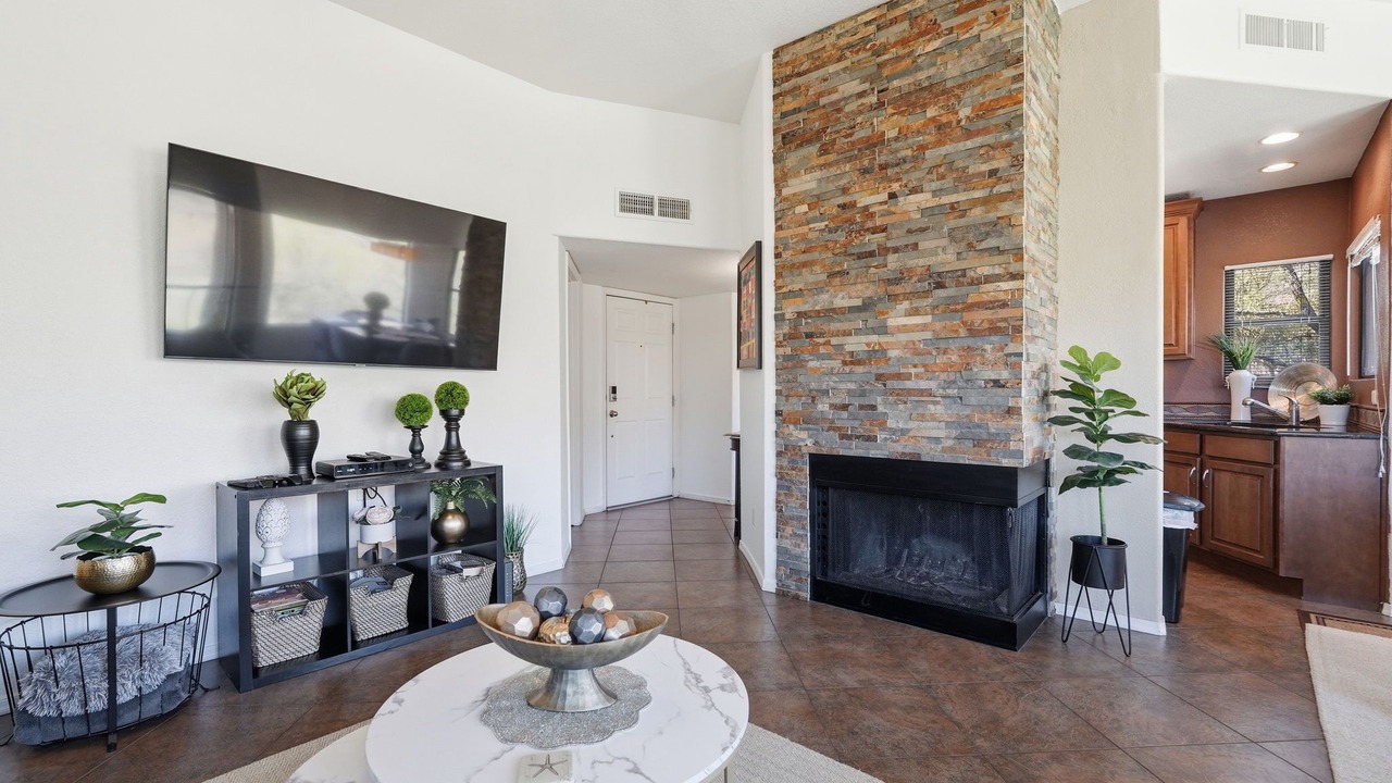 Photo of Livingroom in Tucson