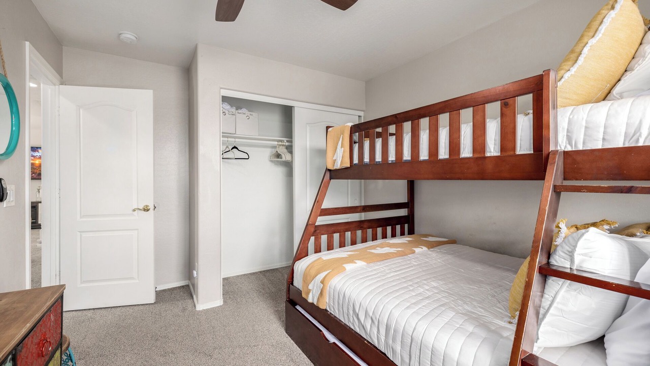 Photo of Bedroom in Alta Mesa