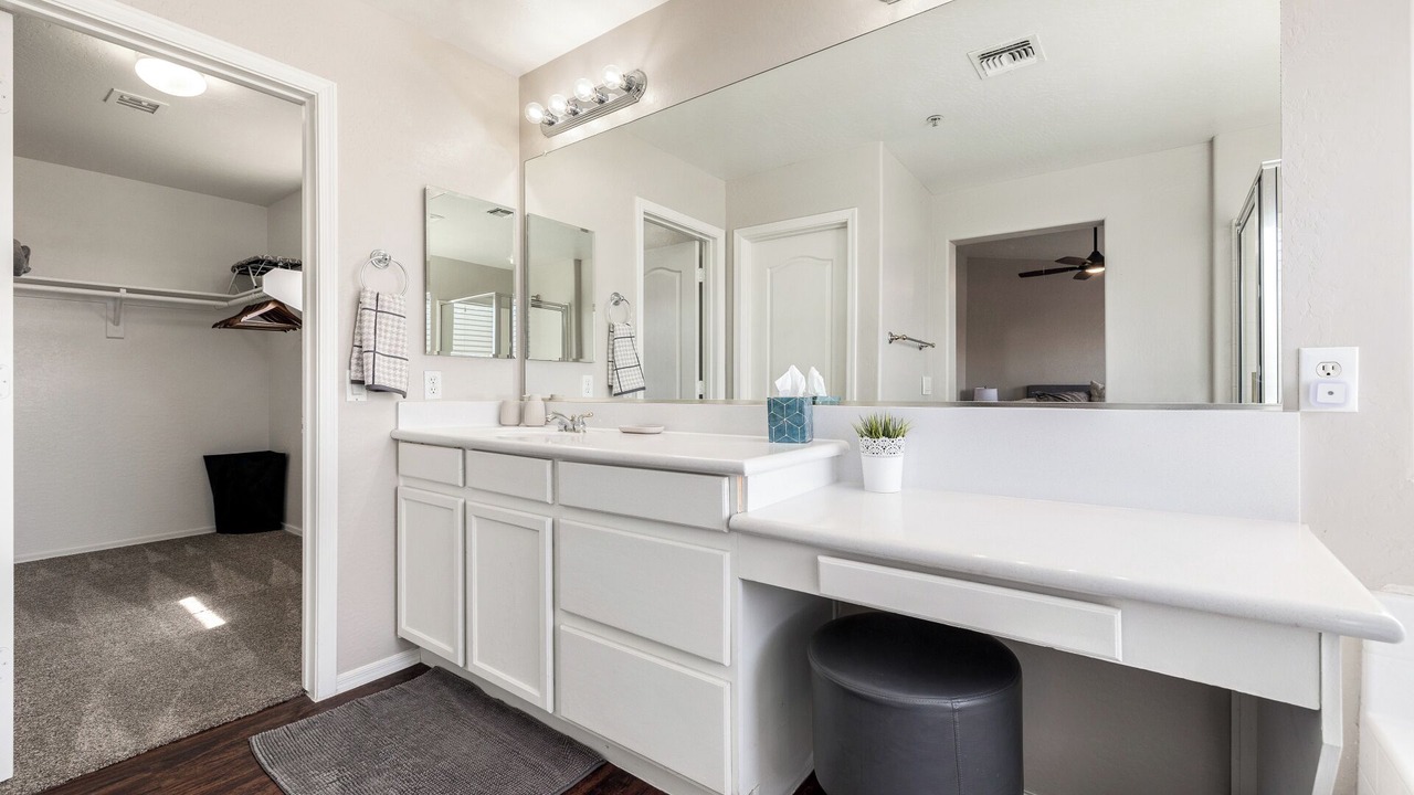 Photo of Bathroom in Alta Mesa