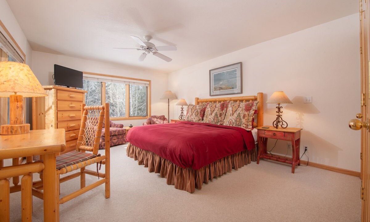 Photo of Bedroom in Teton Pines