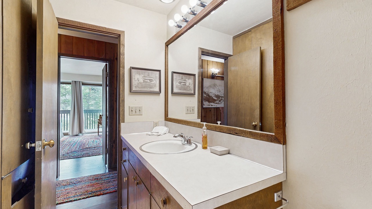 Photo of Bathroom in Mountain Valley