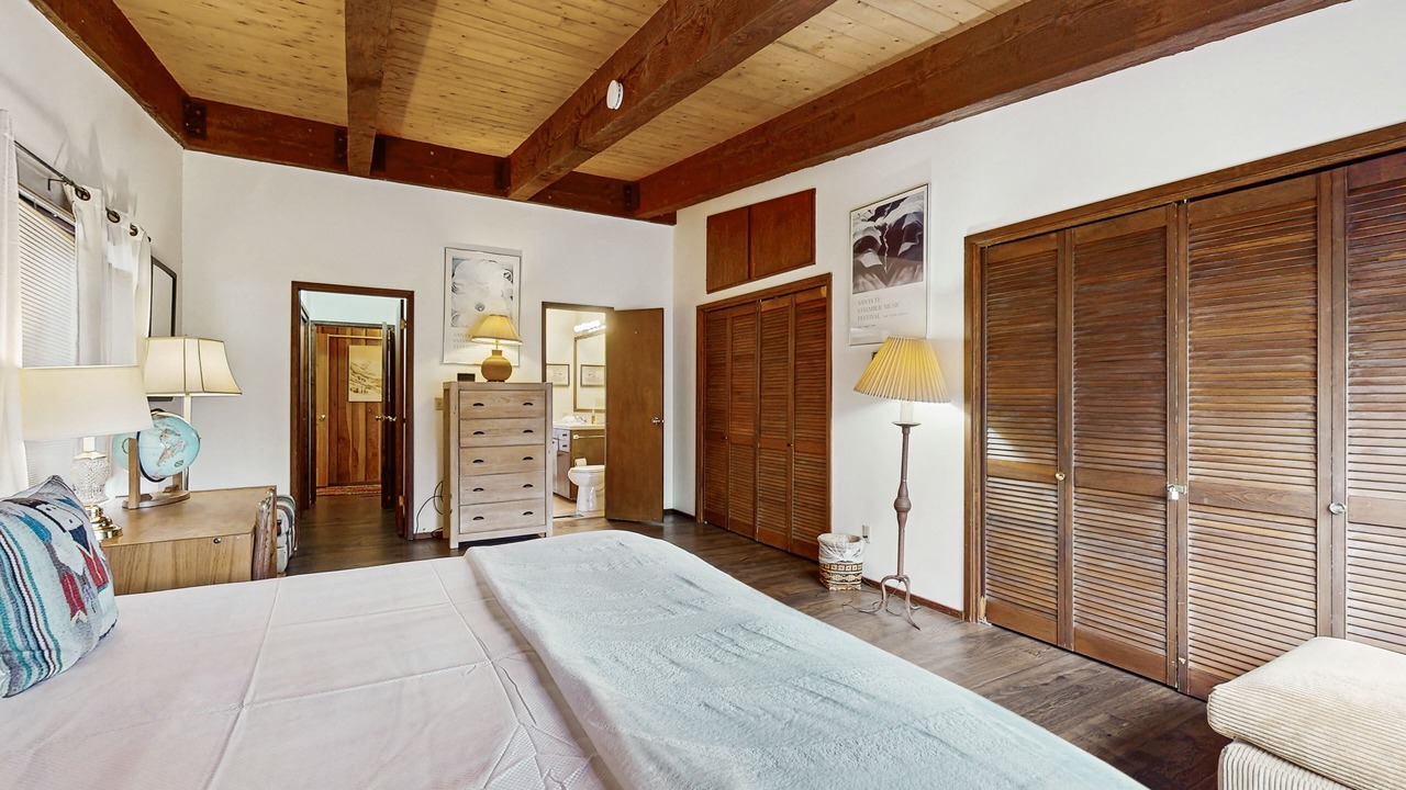 Photo of Bedroom in Mountain Valley