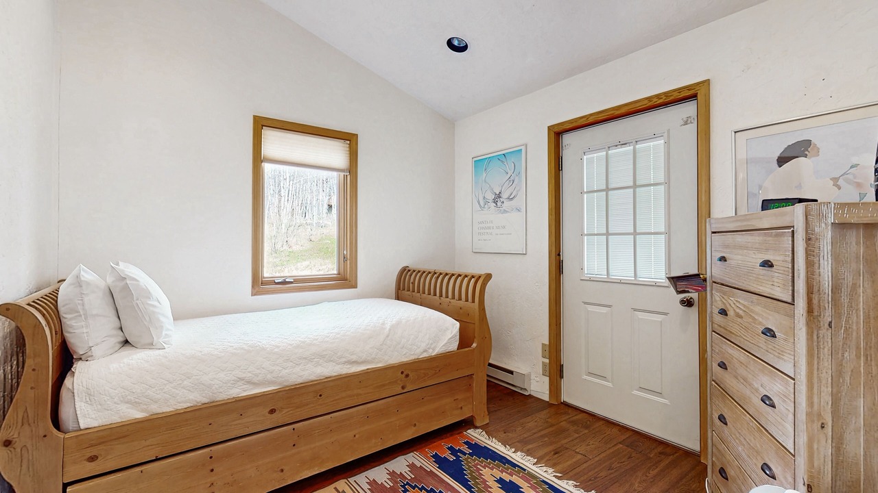 Photo of Bedroom in Mountain Valley