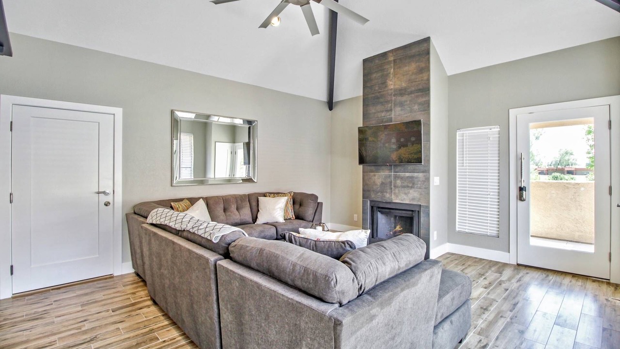 Photo of Livingroom in South Scottsdale
