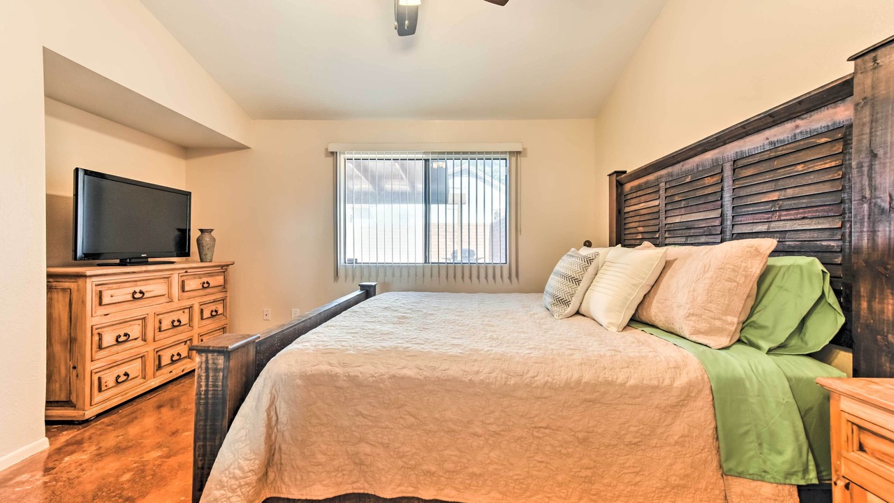 Photo of Bedroom in Coyote Corridor