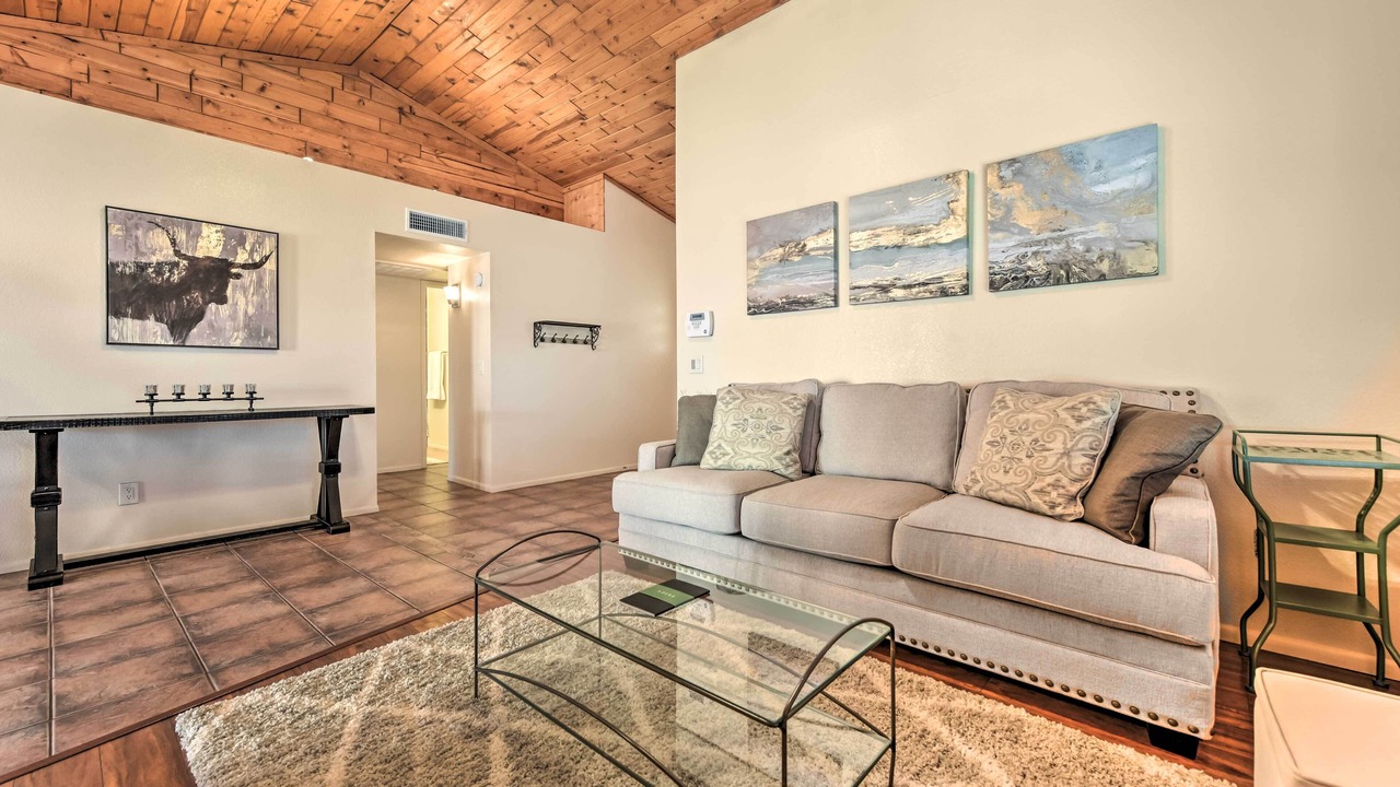 Photo of Livingroom in Coyote Corridor