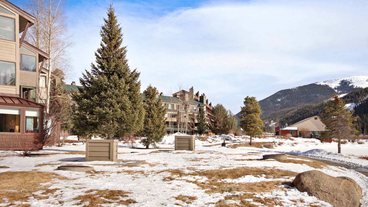 Photo of Outdoor in Lakeside Village