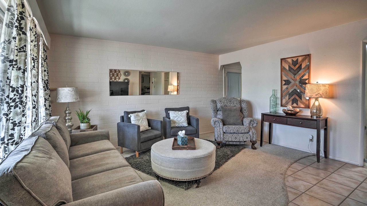 Photo of Livingroom in Sun City