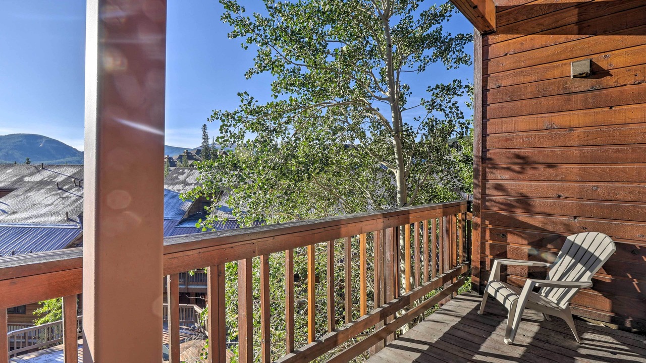 Photo of Patio Balcony in Four O'Clock