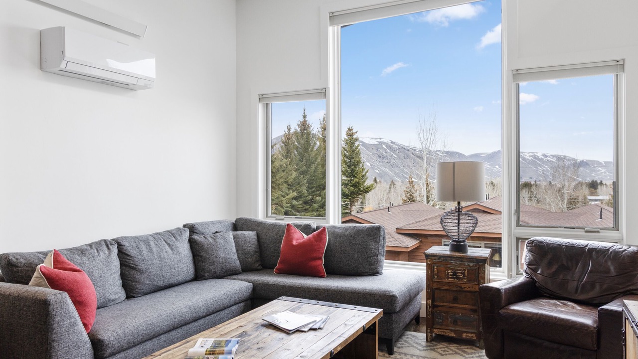 Photo of Livingroom in Jackson