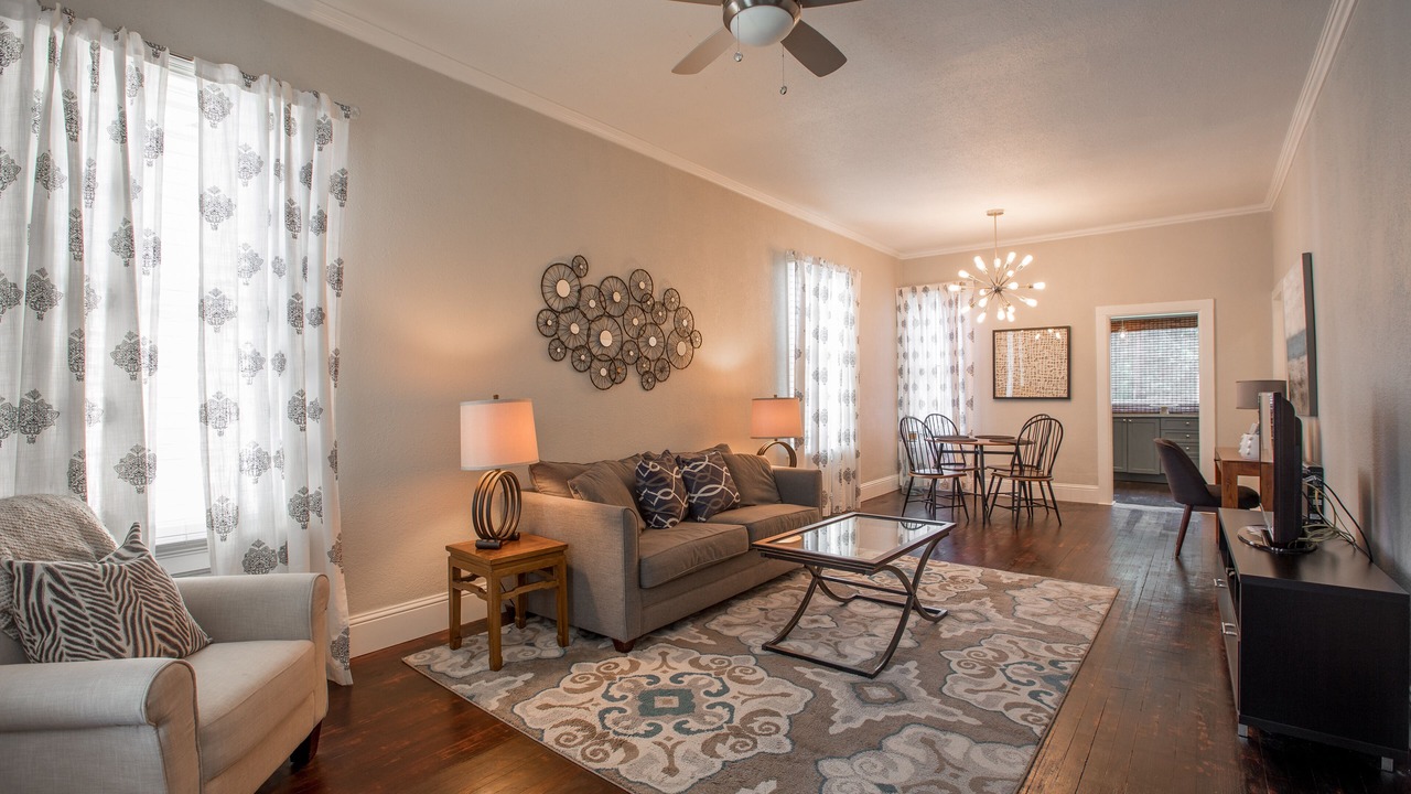 Photo of Livingroom in University Park