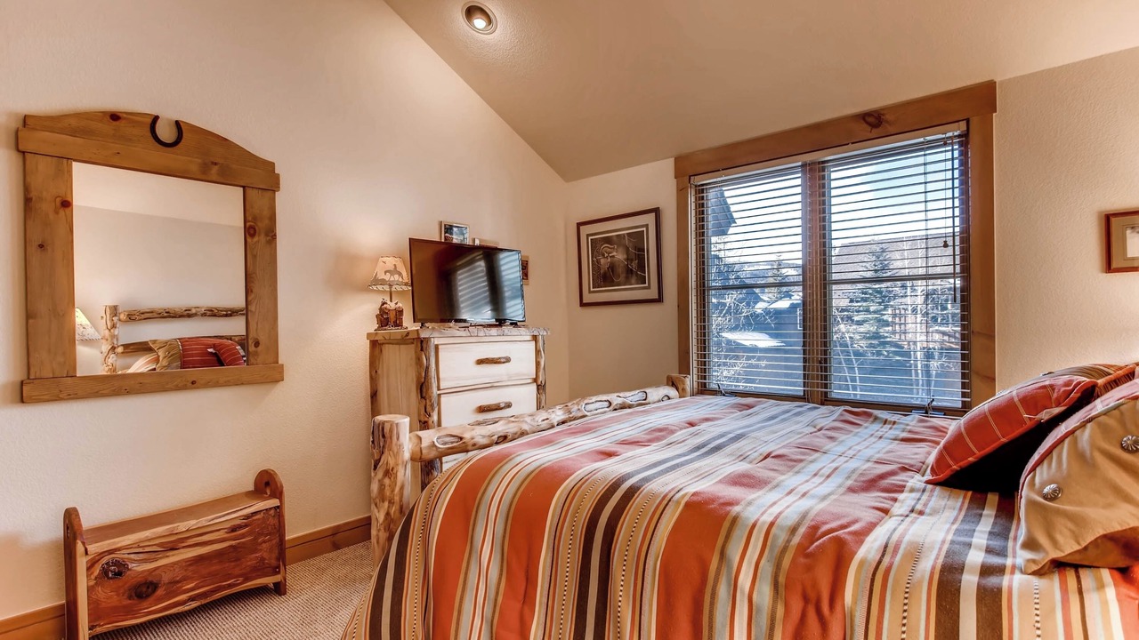 Photo of Bedroom in Keystone