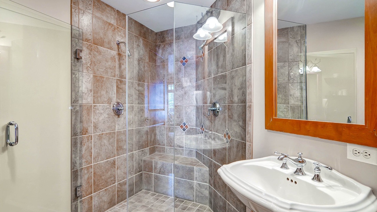 Photo of Bathroom in River Run