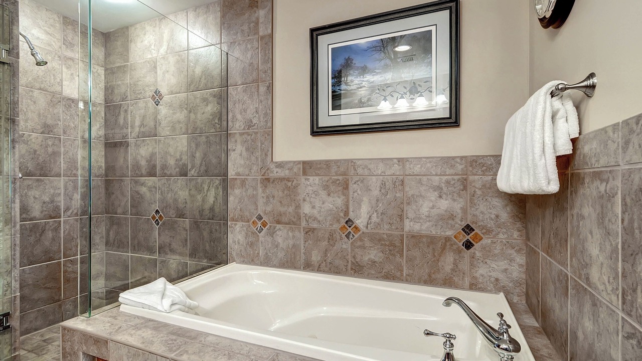 Photo of Bathroom in River Run
