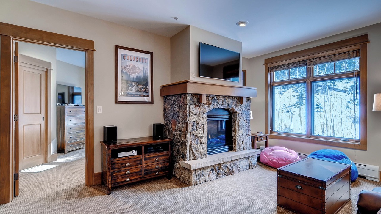 Photo of Livingroom in River Run