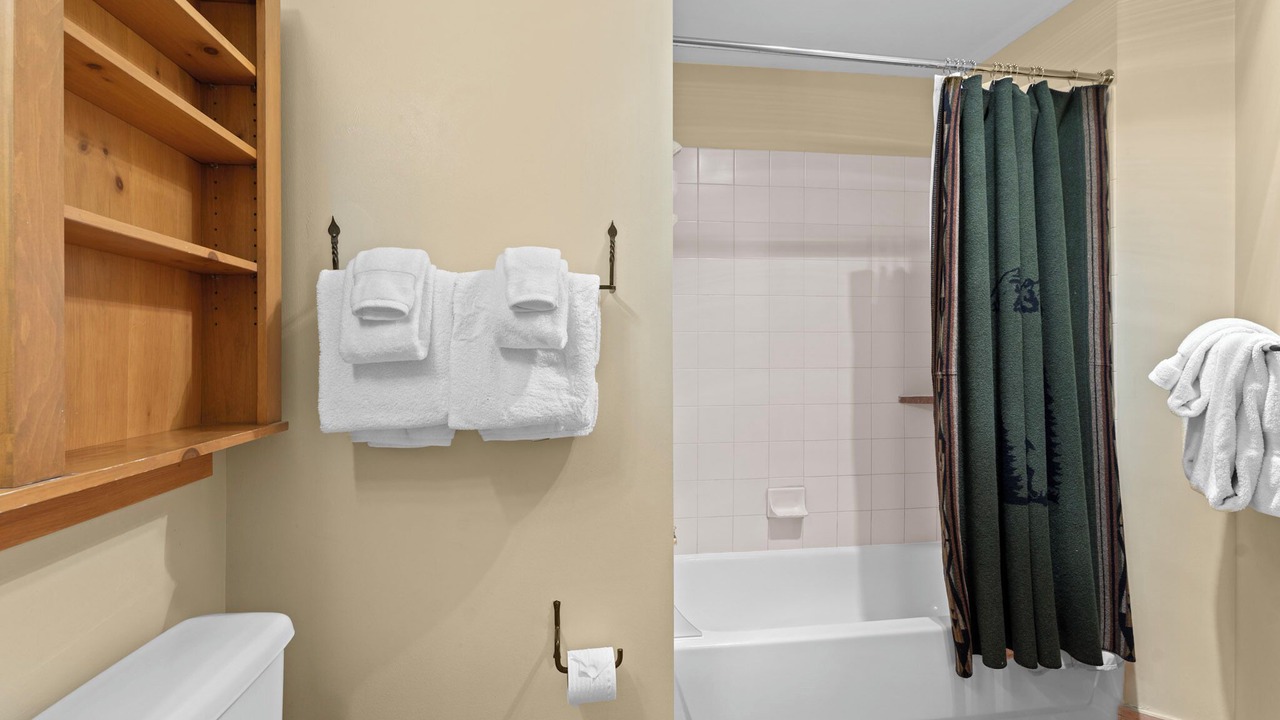 Photo of Bathroom in River Run