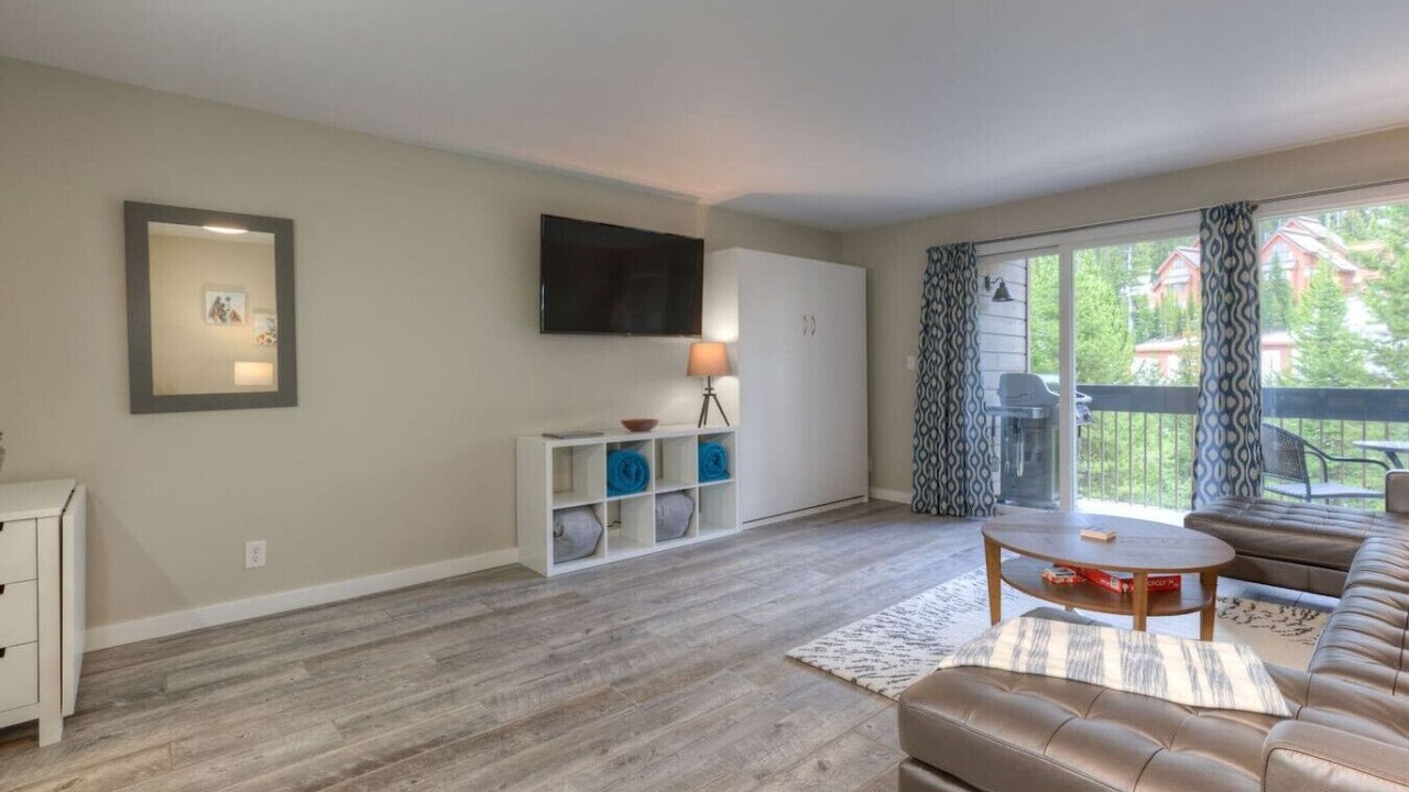 Photo of Livingroom in Big Sky