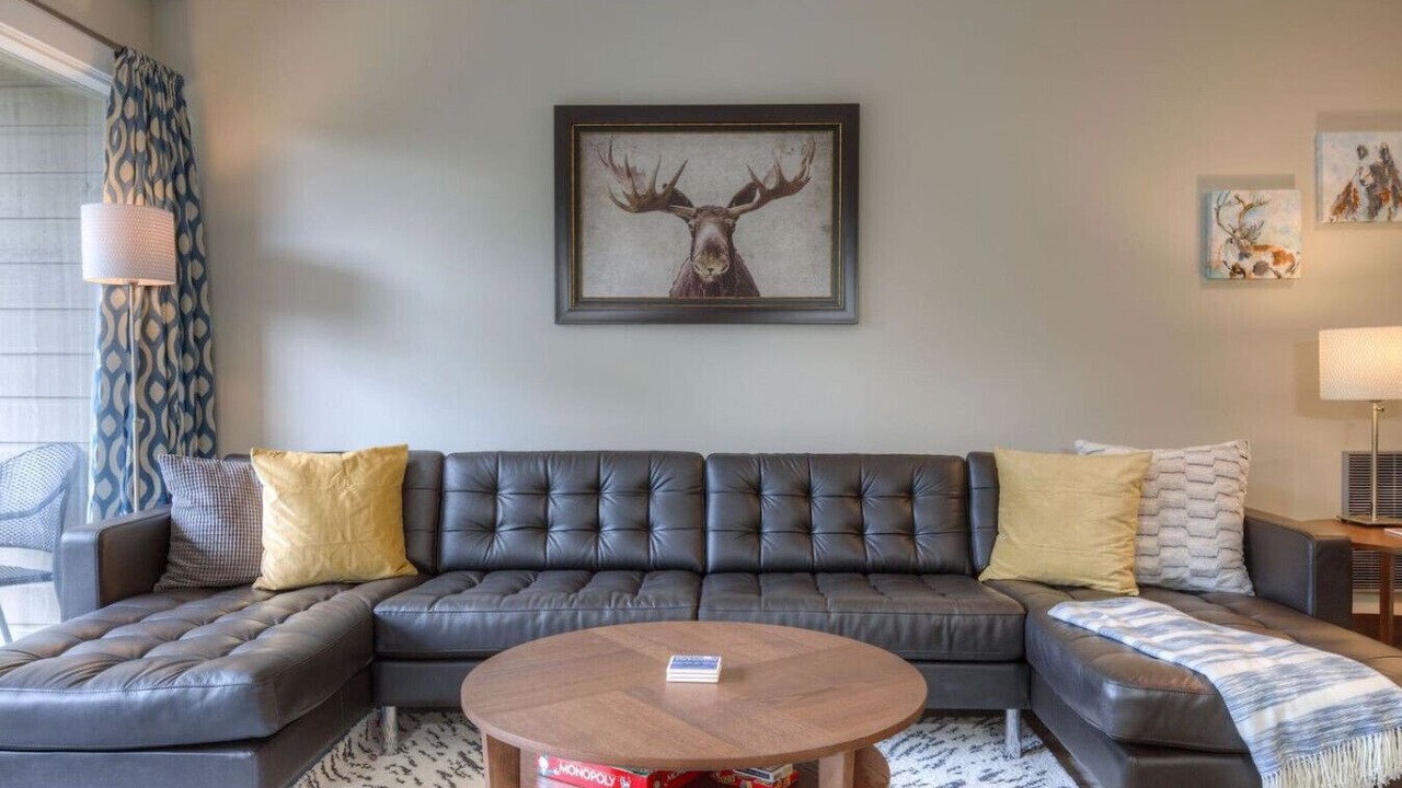Photo of Livingroom in Big Sky