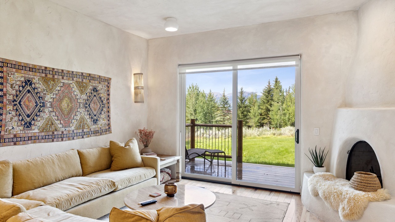 Photo of Livingroom in Spring Creek Ranch