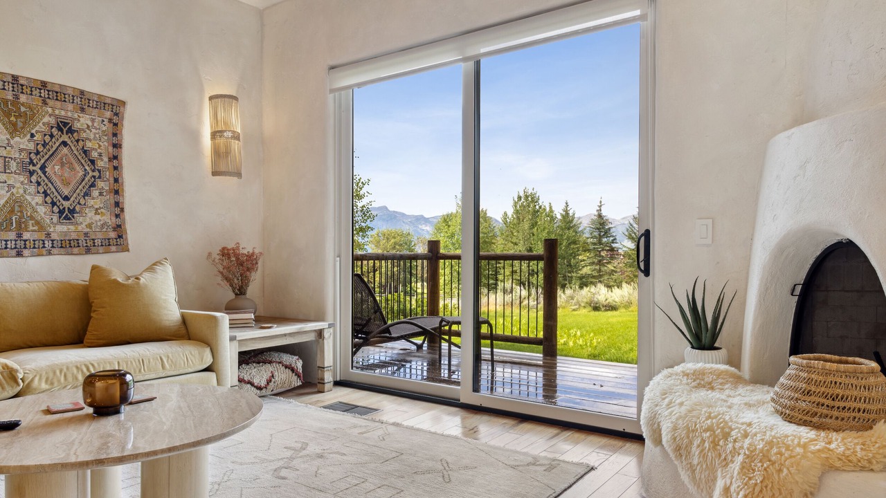 Photo of Livingroom in Spring Creek Ranch