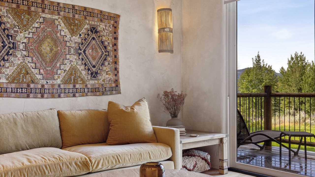 Photo of Livingroom in Spring Creek Ranch