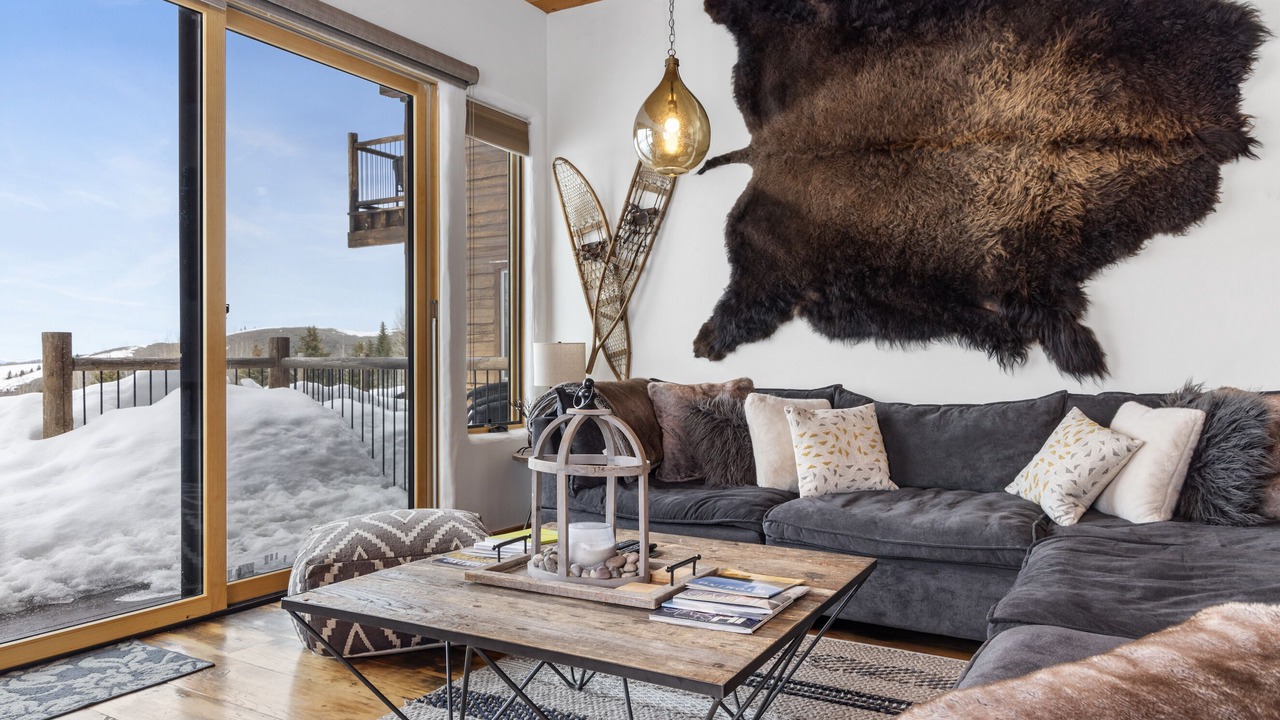 Photo of Livingroom in Spring Creek Ranch