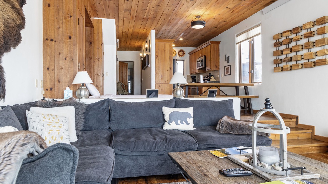 Photo of Livingroom in Spring Creek Ranch