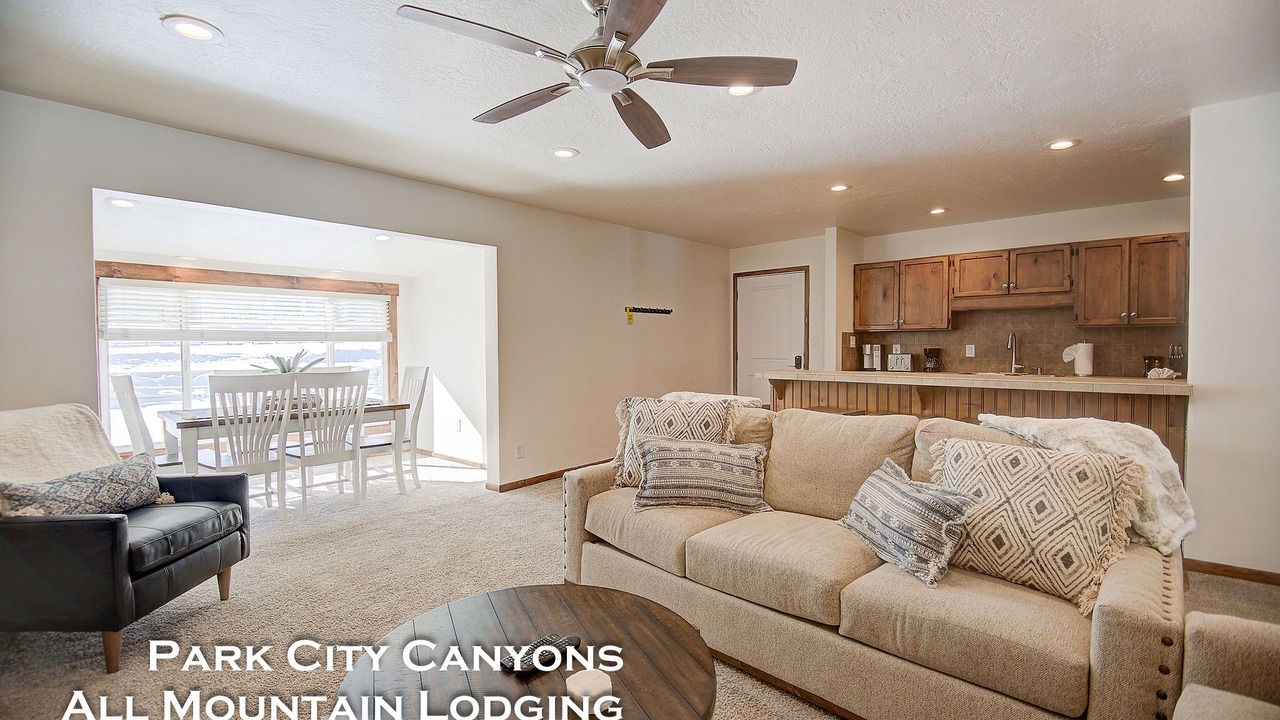 Photo of Livingroom in South Snyderville Basin
