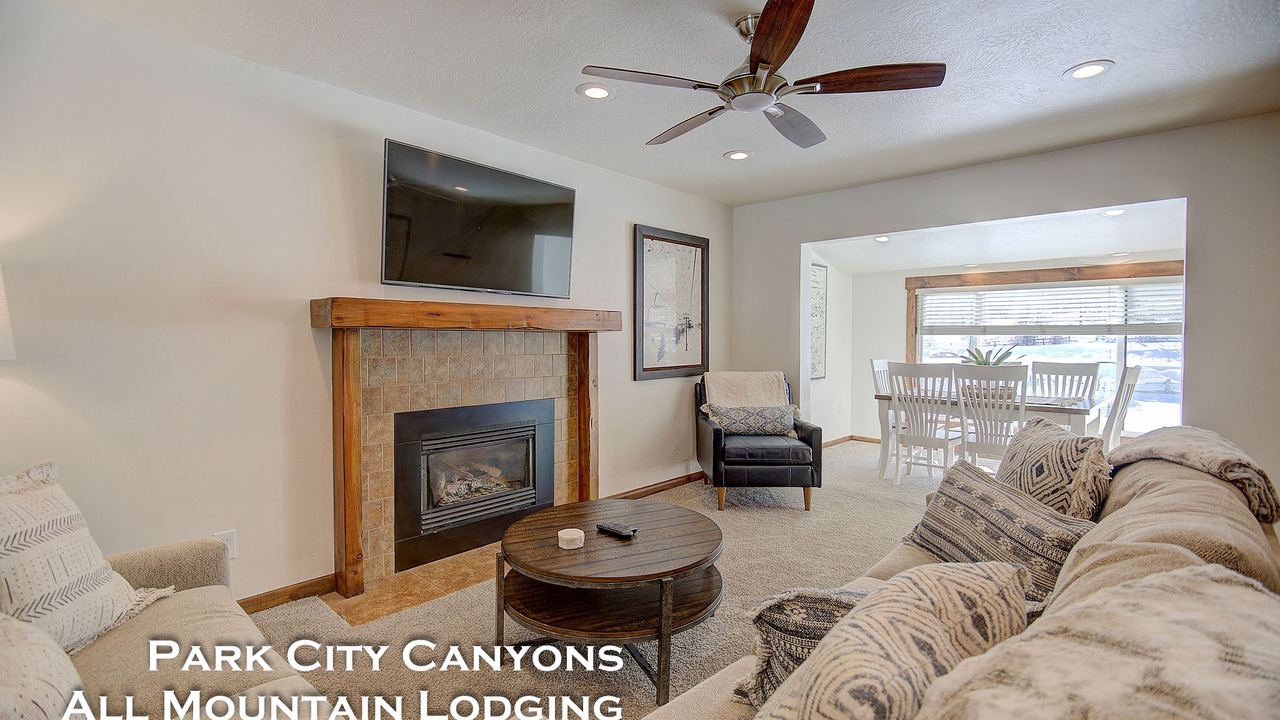 Photo of Livingroom in South Snyderville Basin