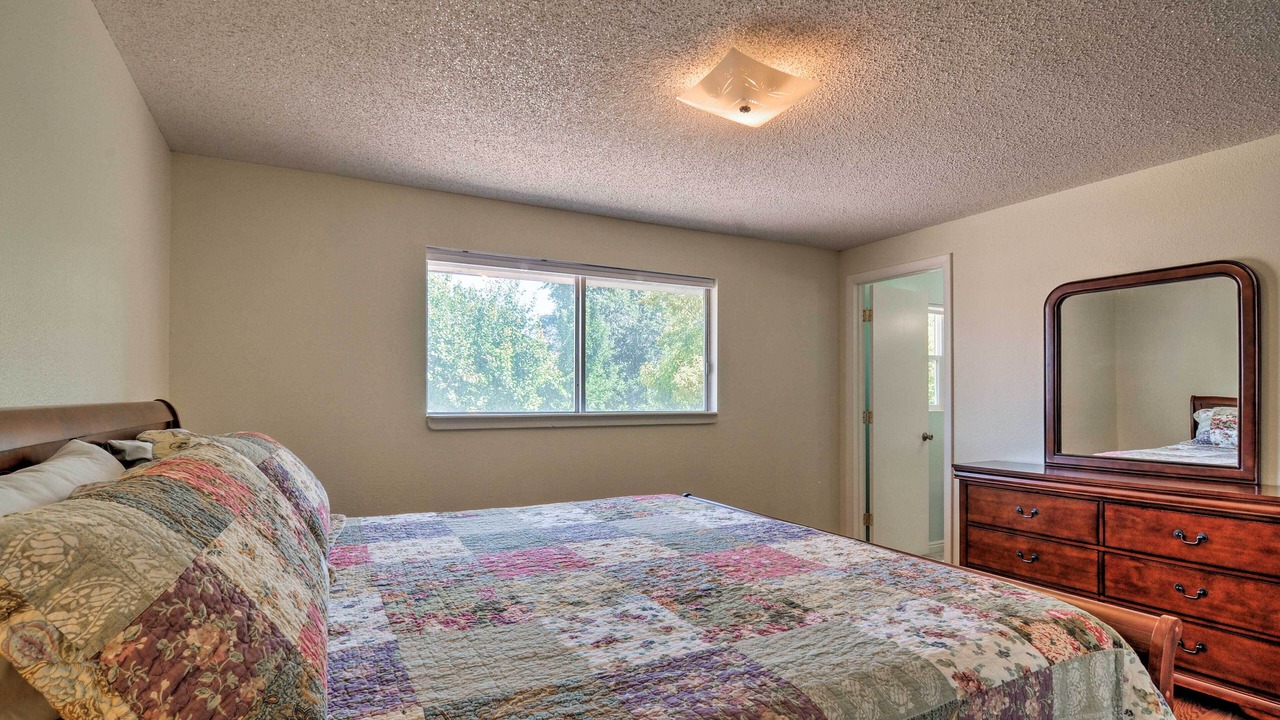 Photo of Bedroom in Cannonville