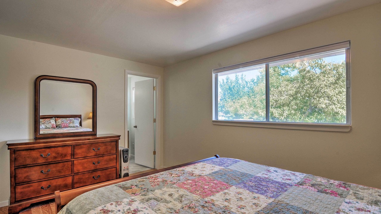 Photo of Bedroom in Cannonville