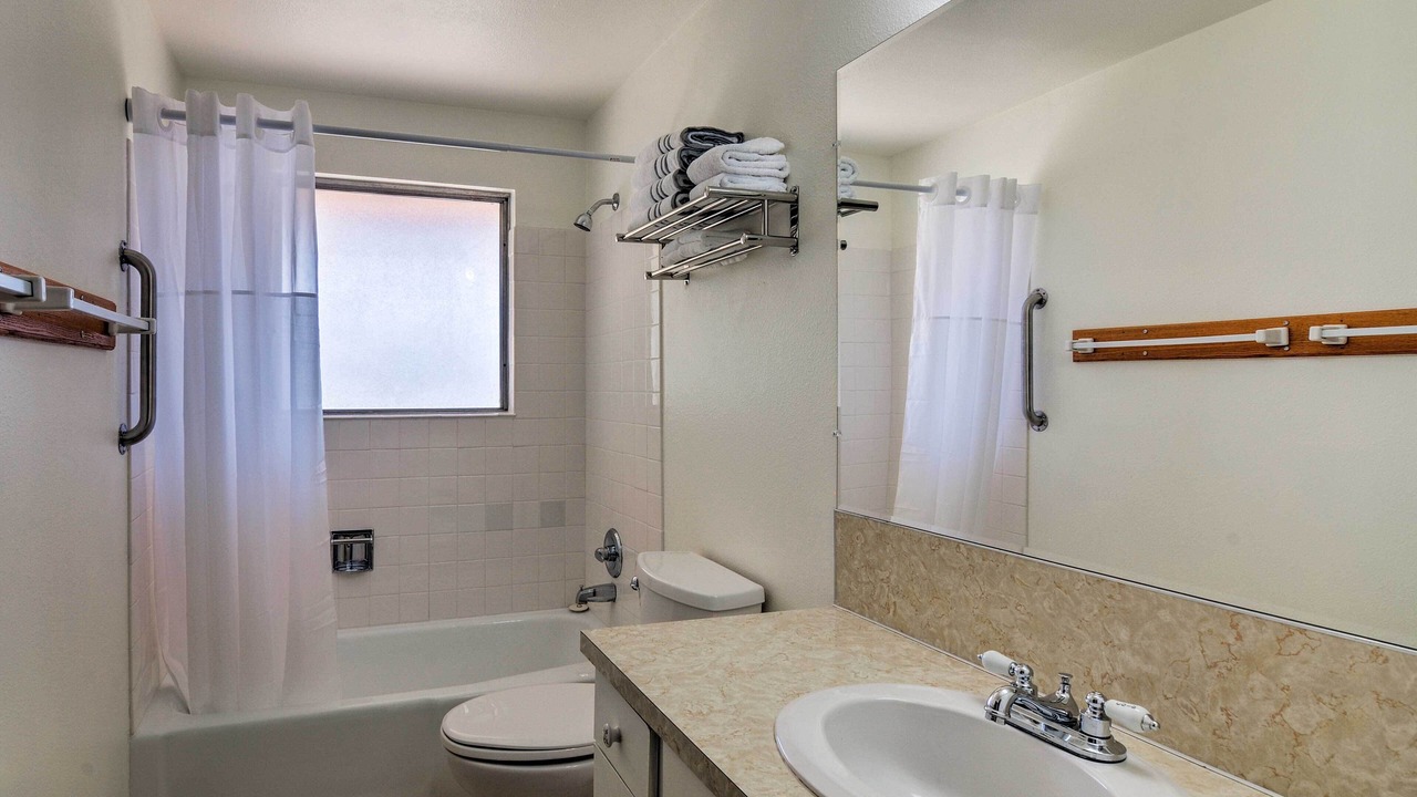Photo of Bathroom in Cannonville