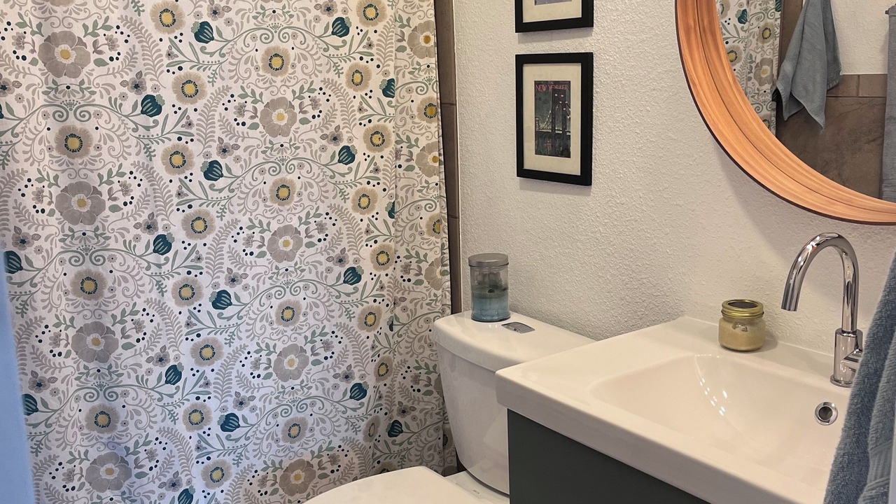 Photo of Bathroom in Central Boulder