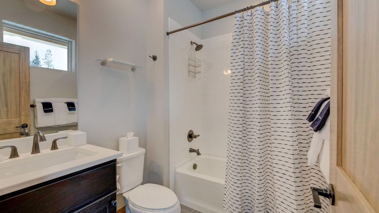 Photo of Bathroom in Rendezvous