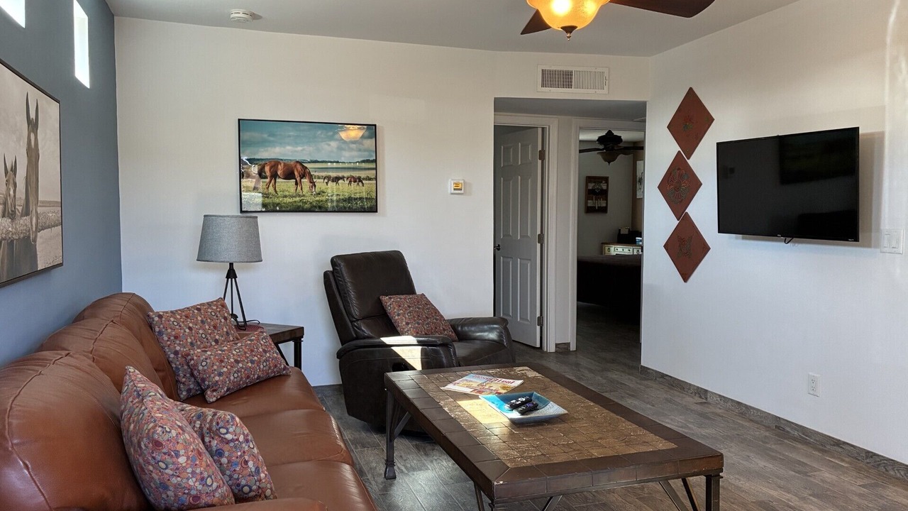 Photo of Livingroom in Limberlost