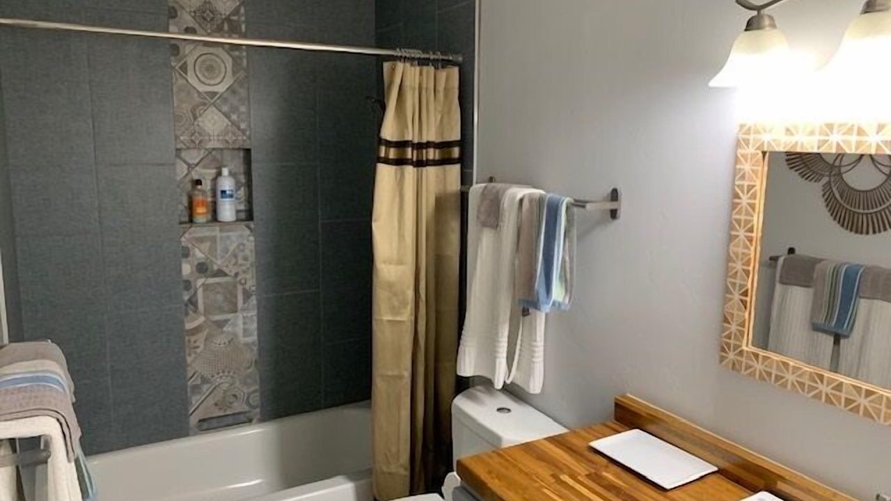 Photo of Bathroom in Limberlost
