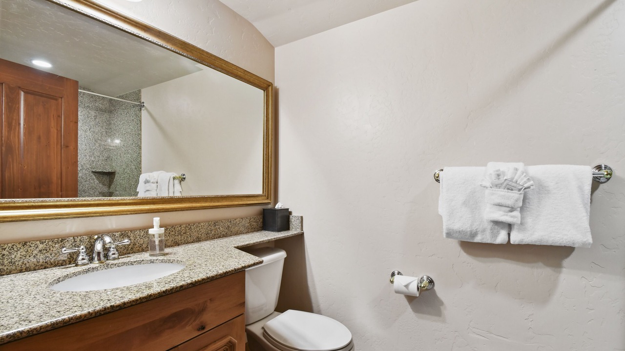 Photo of Bathroom in Midway