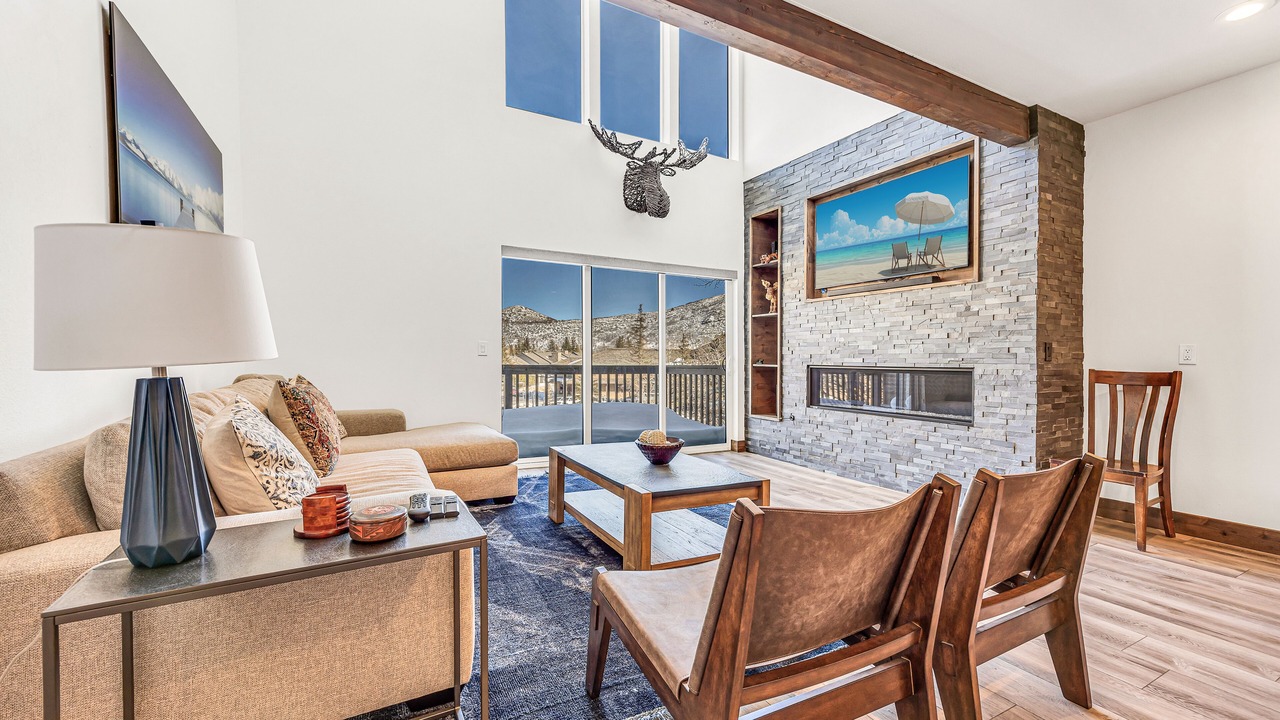 Photo of Livingroom in Deer Valley