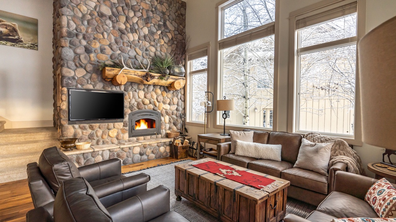 Photo of Livingroom in Big Sky Meadow Village