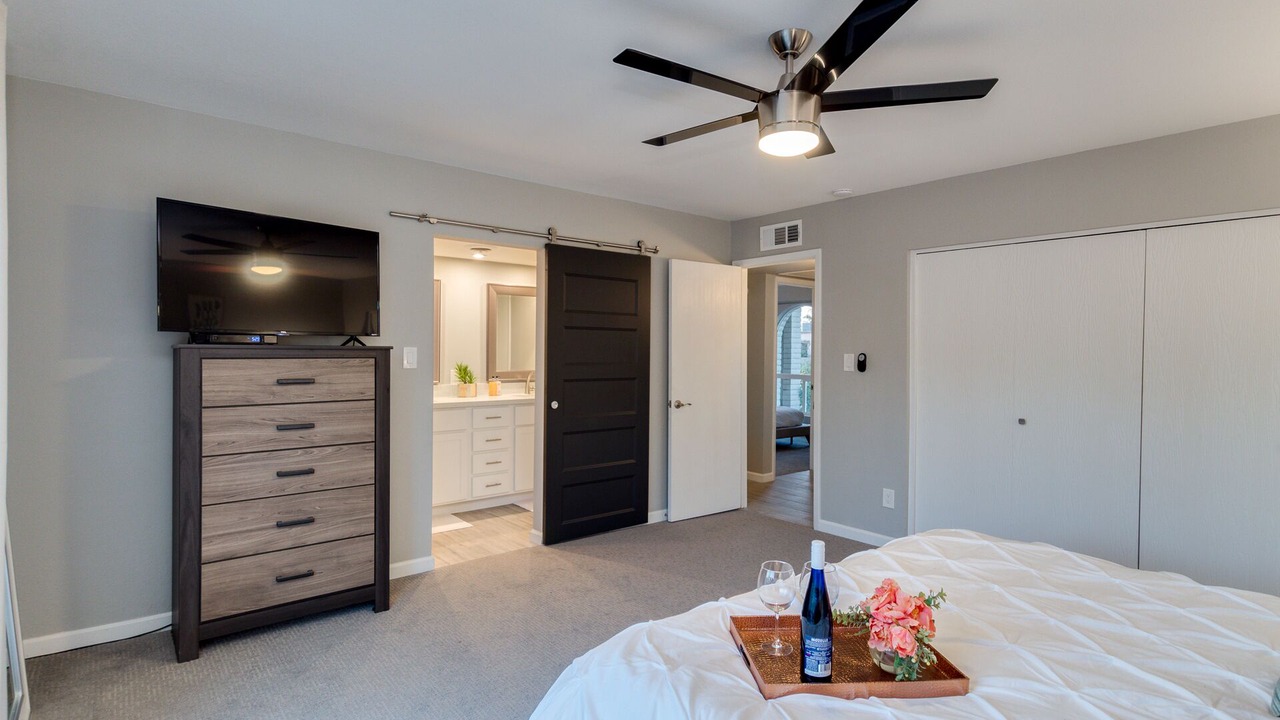 Photo of Bedroom in Raskin Estates