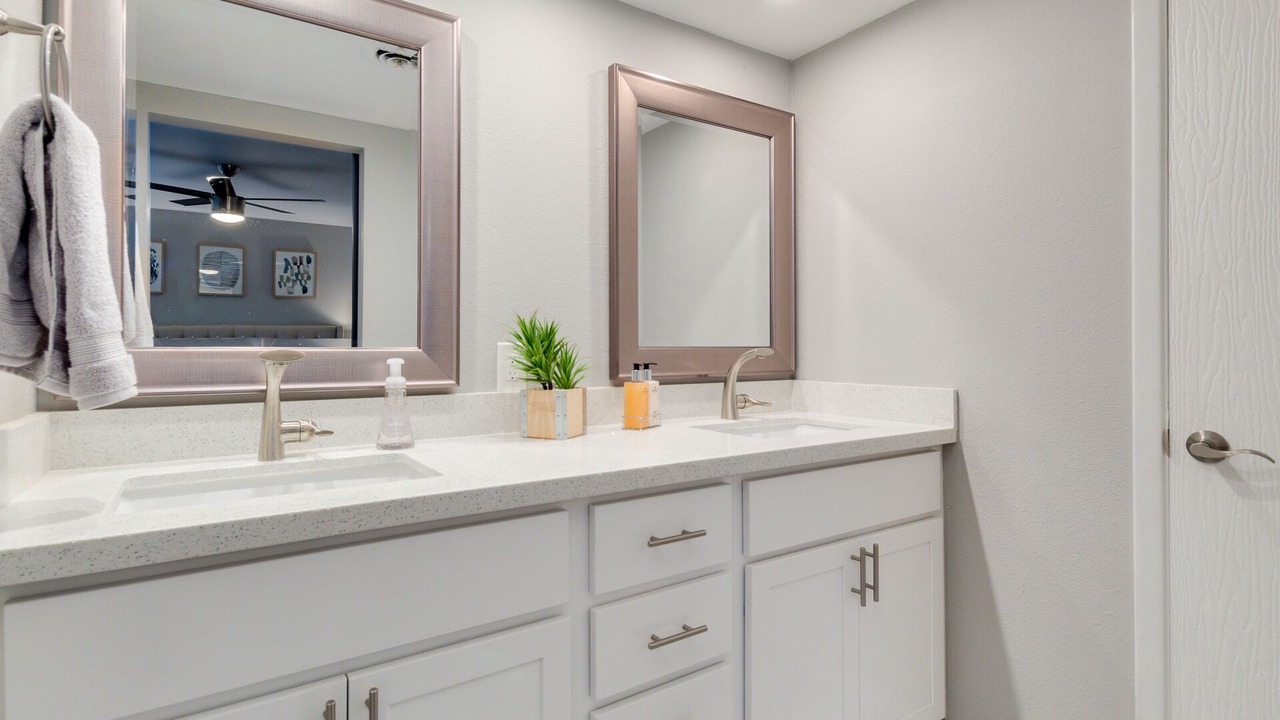 Photo of Bathroom in Raskin Estates